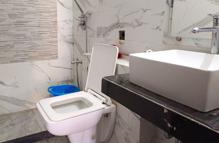 Bathroom, goregaon east Pg For Boys In Goregaon East 8639644