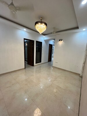 Room in 4 BHK Builder Floor at Palam Vihar Residents Association, Palam Vihar – for Sale