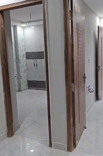 Building Lobby in 3 BHK Builder Floor at RPS Palm Drive, Sector 88 – for Sale