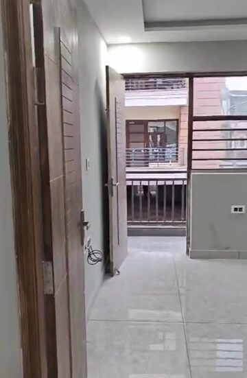 Building Lobby in 3 BHK Builder Floor at RPS Palm Drive, Sector 88 – for Sale