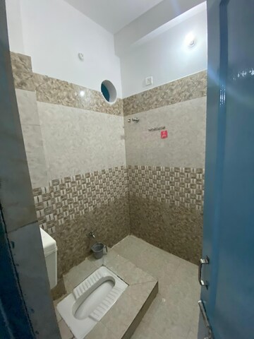Bathroom in 3 BHK Independent House at Faizabad Road – for Rent