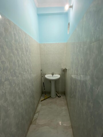 Bathroom in 3 BHK Independent House at Faizabad Road – for Rent