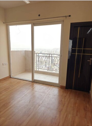 Room in 2 BHK Apartment at Mahagun Mywoods, Sector 16c Greater Noida – for Rent