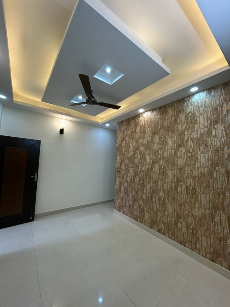 Room, vasundhara sector 3 3 Bedroom 153 Sq.Mt. Builder Floor In Vasundhara Sector 3 Ghaziabad 8639835