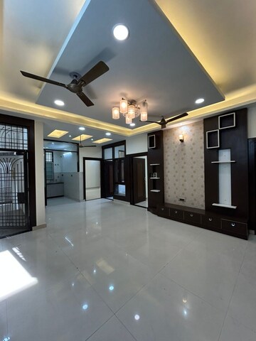 Room in 3 BHK Builder Floor at Vasundhara Sector 3 – for Sale