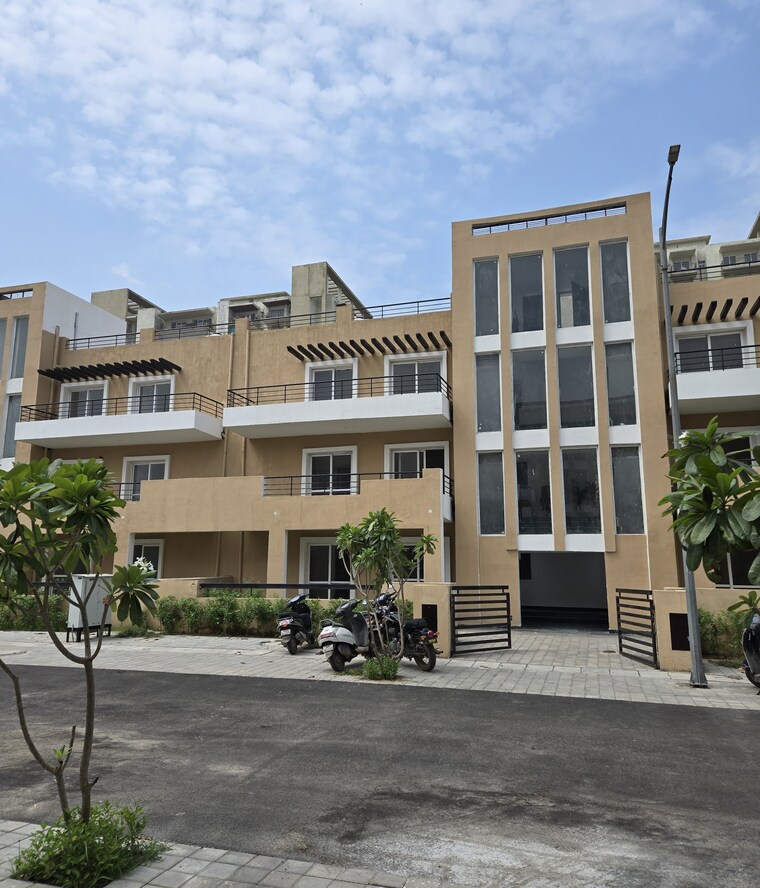 Nearby, sector 84 3 Bedroom 1510 Sq.Ft. Builder Floor In Sector 84 Faridabad 8639841