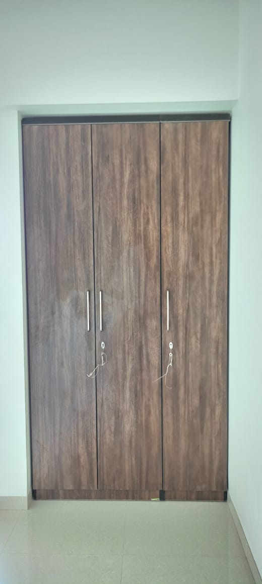 2 BHK + Extra Room Apartment For Rent in Kalpataru Paramount