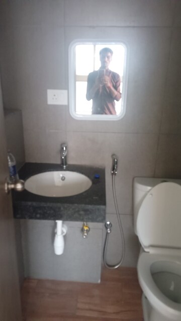 Bathroom in 2 BHK Apartment at Kalpataru Paramount, Kapur Bawdi – for Rent