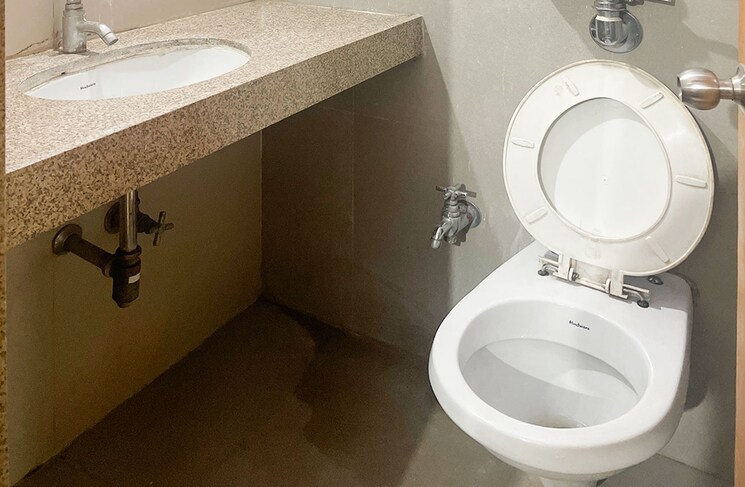 Bathroom, kasarvadavali Pg For Boys In Kasarvadavali 8639874