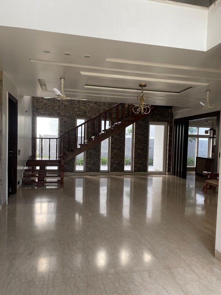 Gym, bhati village 6+ Bedroom 1200 Sq.Yd. Villa In Bhati Village Delhi 8639991