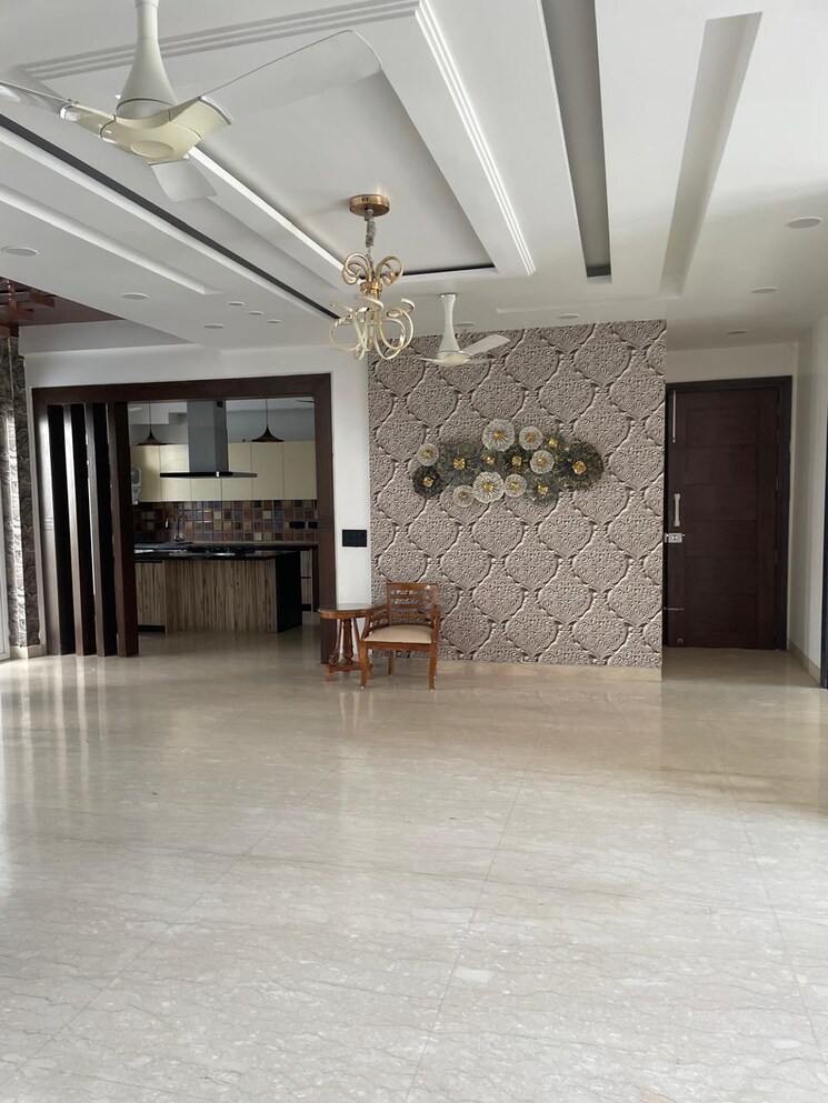 Living Room, bhati village 6+ Bedroom 1200 Sq.Yd. Villa In Bhati Village Delhi 8639991