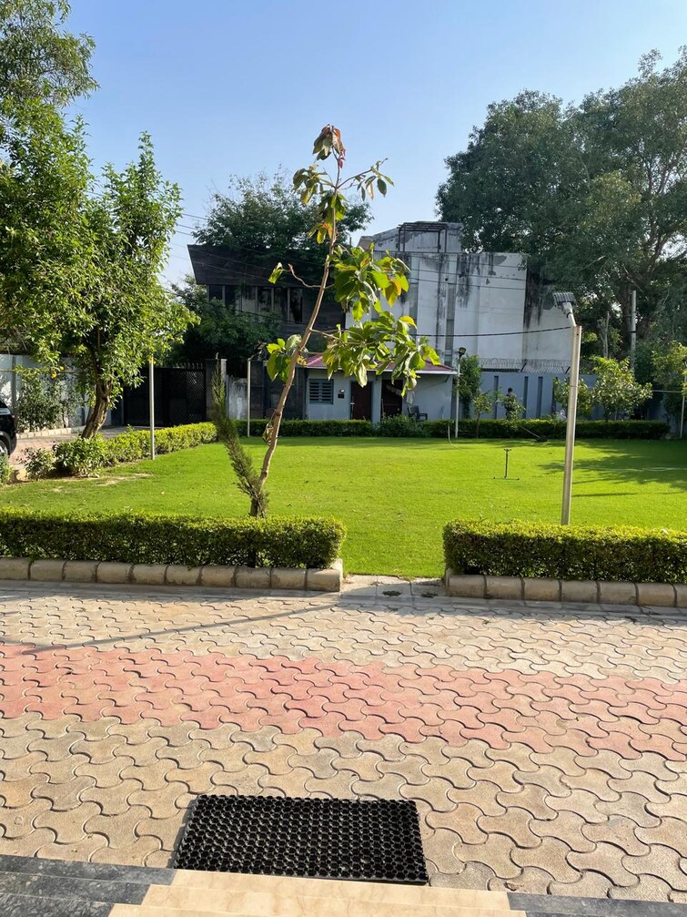 Cover Image, bhati village 6+ Bedroom 1200 Sq.Yd. Villa In Bhati Village Delhi 8639991