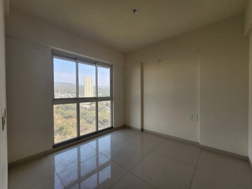 Room in 1 BHK Apartment at Godrej Tranquil, Kandivali East – for Sale