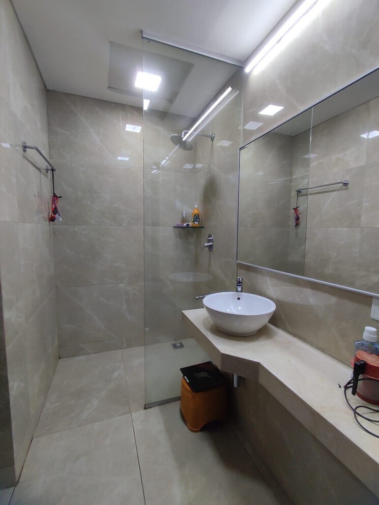 Bathroom, bombay-realty-one-icc 4 Bedroom 2374 Sq.Ft. Apartment In Dadar East Mumbai 8639962