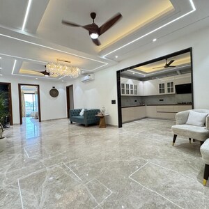 Parking in 3 BHK Builder Floor at Anant Raj The Estate Floors, Sector 60 – for Sale