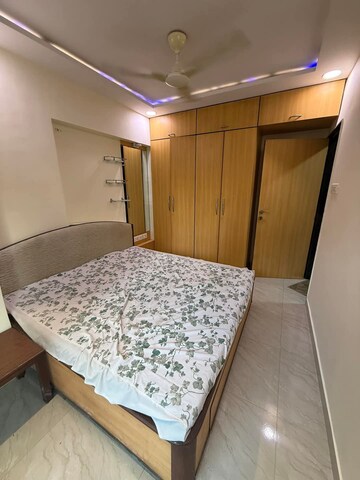 Bedroom in 1 BHK Apartment at Lokhandwala Complex – for Rent