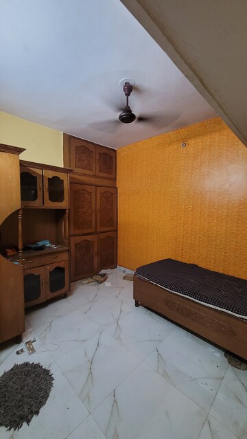 Bedroom in 3 BHK Apartment at Gtb Enclave – for Rent