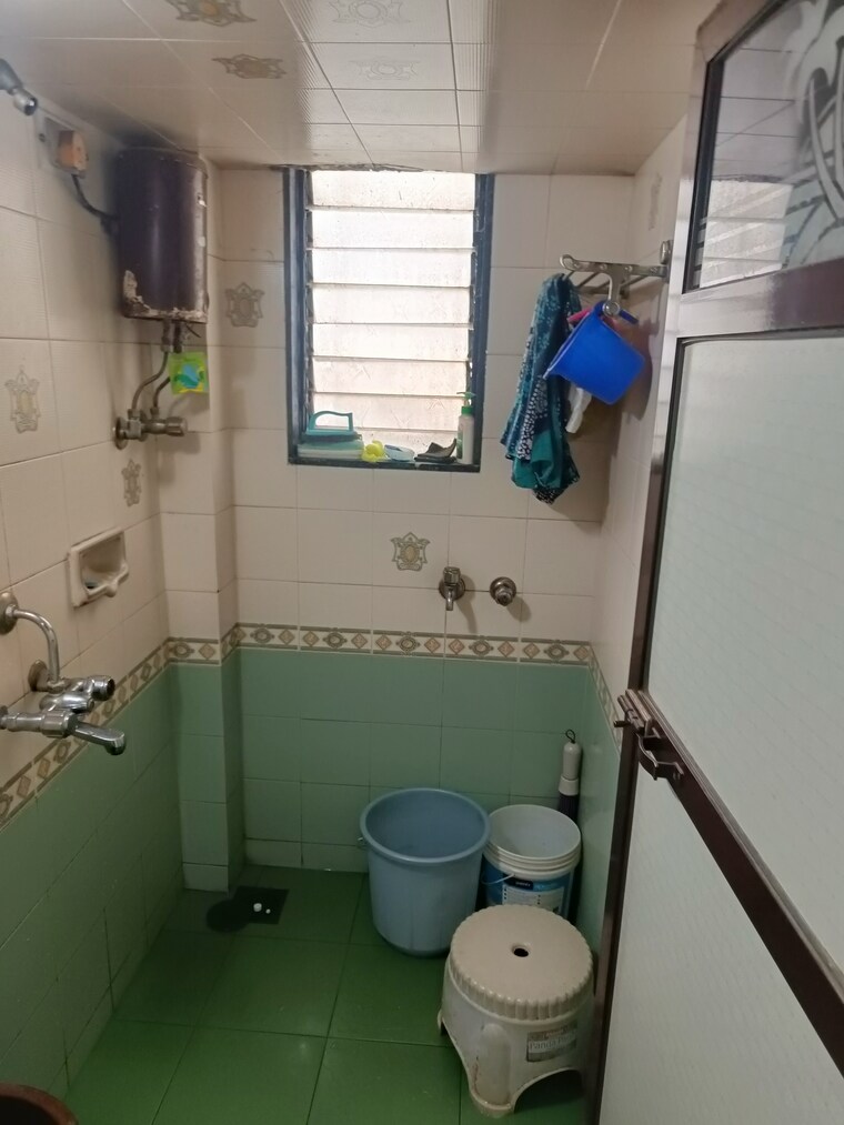Bathroom, babhai naka 1 Bedroom 465 Sq.Ft. Apartment In Babhai Naka Mumbai 8640426
