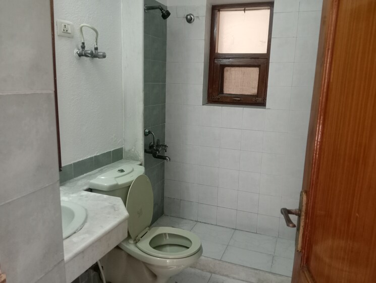 Bathroom, ats-green-village 3 Bedroom 1500 Sq.Ft. Apartment In Sector 93a Noida 8640416