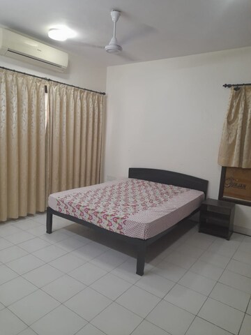 Bedroom in 3 BHK Apartment at Walkeshwar – for Rent