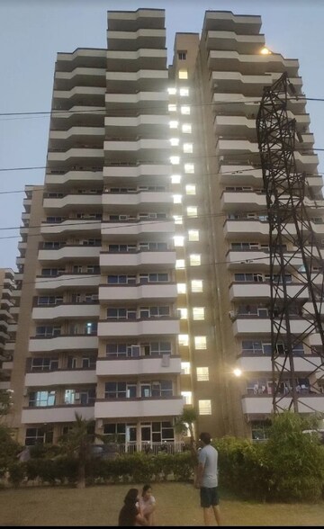 2 BHK Apartment For Rent in Pyramid Urban Homes 3, Sector 67a