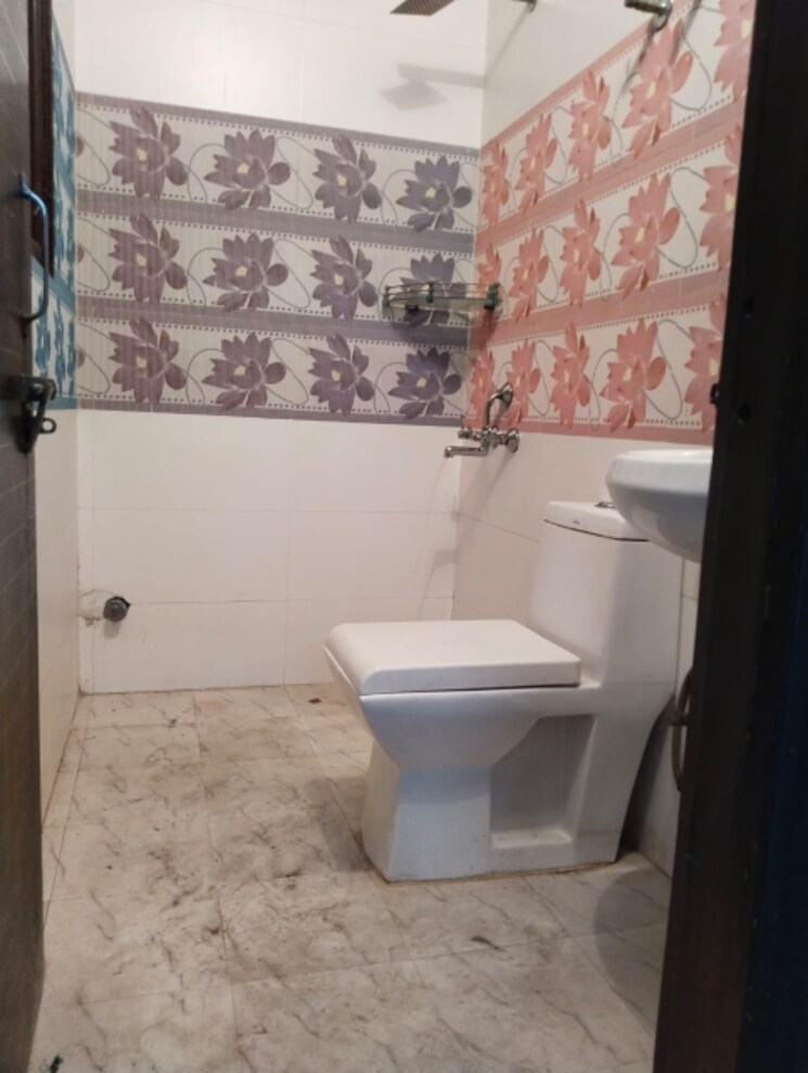 Bathroom, sector 47 2 Bedroom 900 Sq.Ft. Builder Floor In Sector 47 Gurgaon 8640472