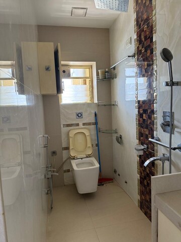 Bathroom in 3 BHK Apartment at Palm Springs Cuffe Parade, Cuffe Parade – for Rent