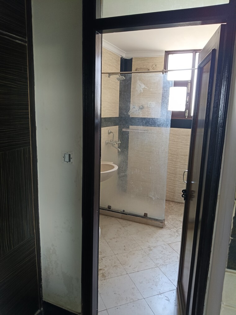 Attached Bathroom, ambala highway 3 Bedroom 1850 Sq.Ft. Apartment In Ambala Highway Zirakpur 8640494