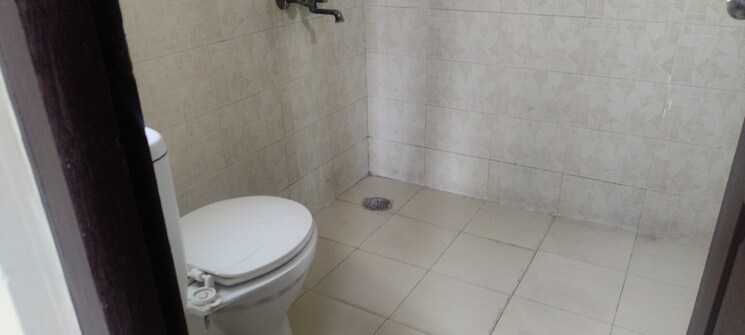 Bathroom, logix-blossom-county 3 Bedroom 1417 Sq.Ft. Apartment In Sector 137 Noida 8640507