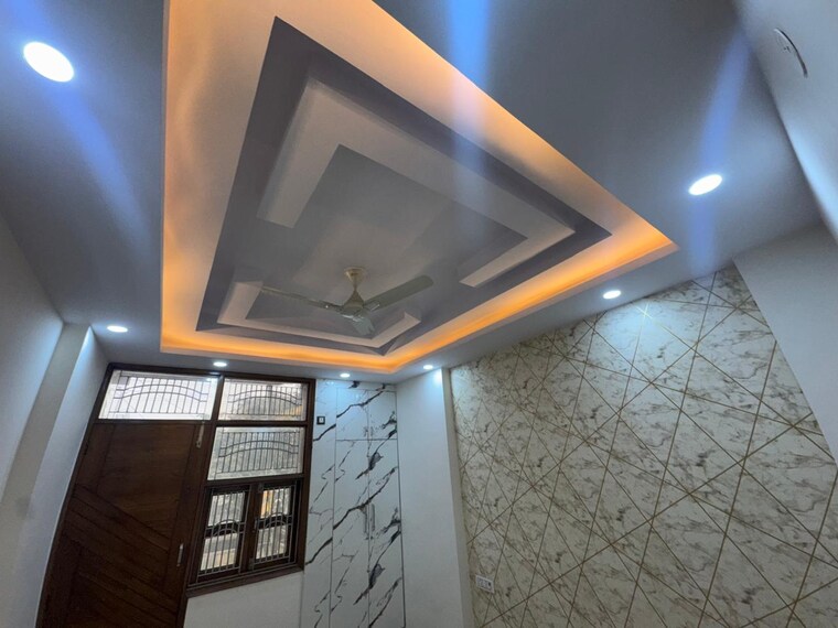 undefined, sector 73 3 Bedroom 1400 Sq.Ft. Builder Floor In Sector 73 Noida 8640513