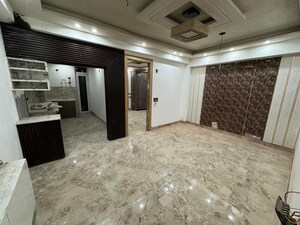 Bedroom in 3 BHK Builder Floor at Sector 73 – for Sale