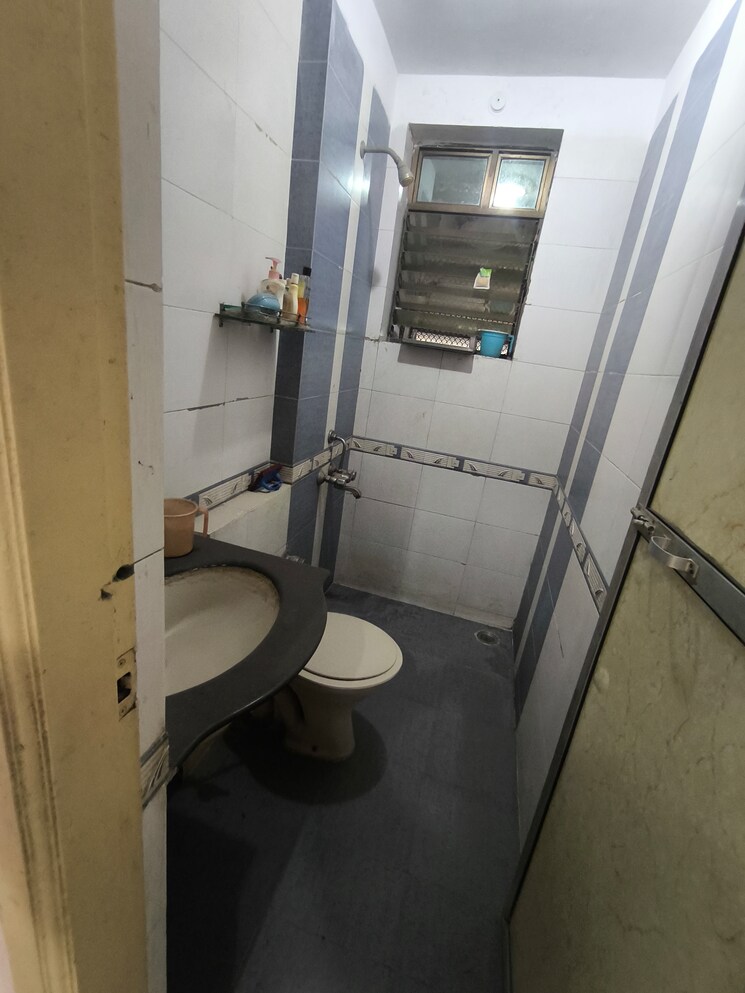 Bathroom, charisma-samara 1 Bedroom 650 Sq.Ft. Apartment In Chembur Mumbai 8640540