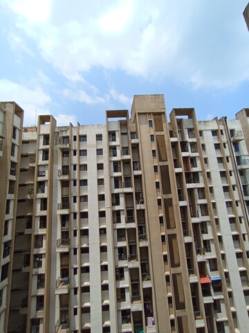 1.5 BHK Apartment For Rent in Lodha Lakeshore Greens, Dombivli East
