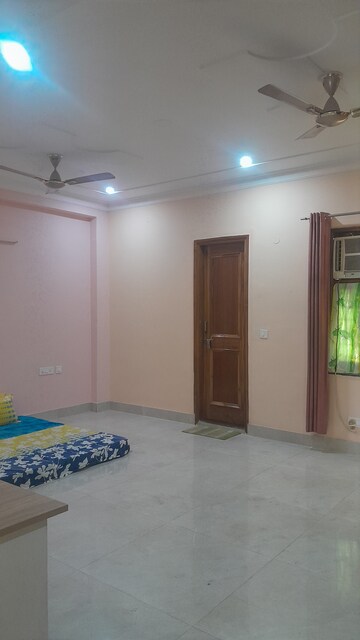 Furnished Amenities in 3 BHK Builder Floor at Kohli One Malibu Town, Sector 47 – for Rent