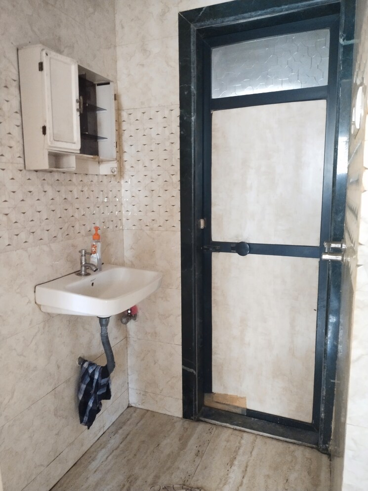 Bathroom, vijay-wimbledon-park 2 Bedroom 700 Sq.Ft. Apartment In Vartak Nagar Thane 8640603
