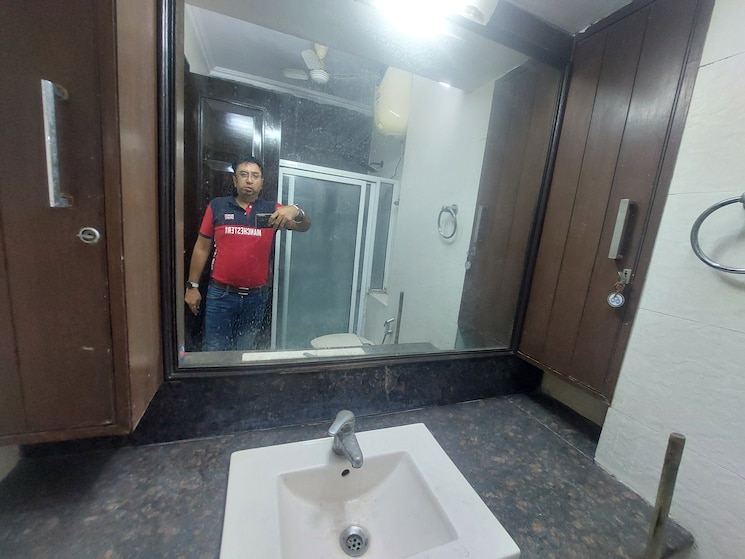 Attached Bathroom, model town 3 4 Bedroom 3240 Sq.Ft. Builder Floor In Model Town 3 Delhi 8640614