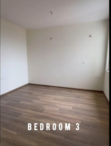 Room in 4 BHK Apartment at Prestige West Woods, Binnipete – for Sale