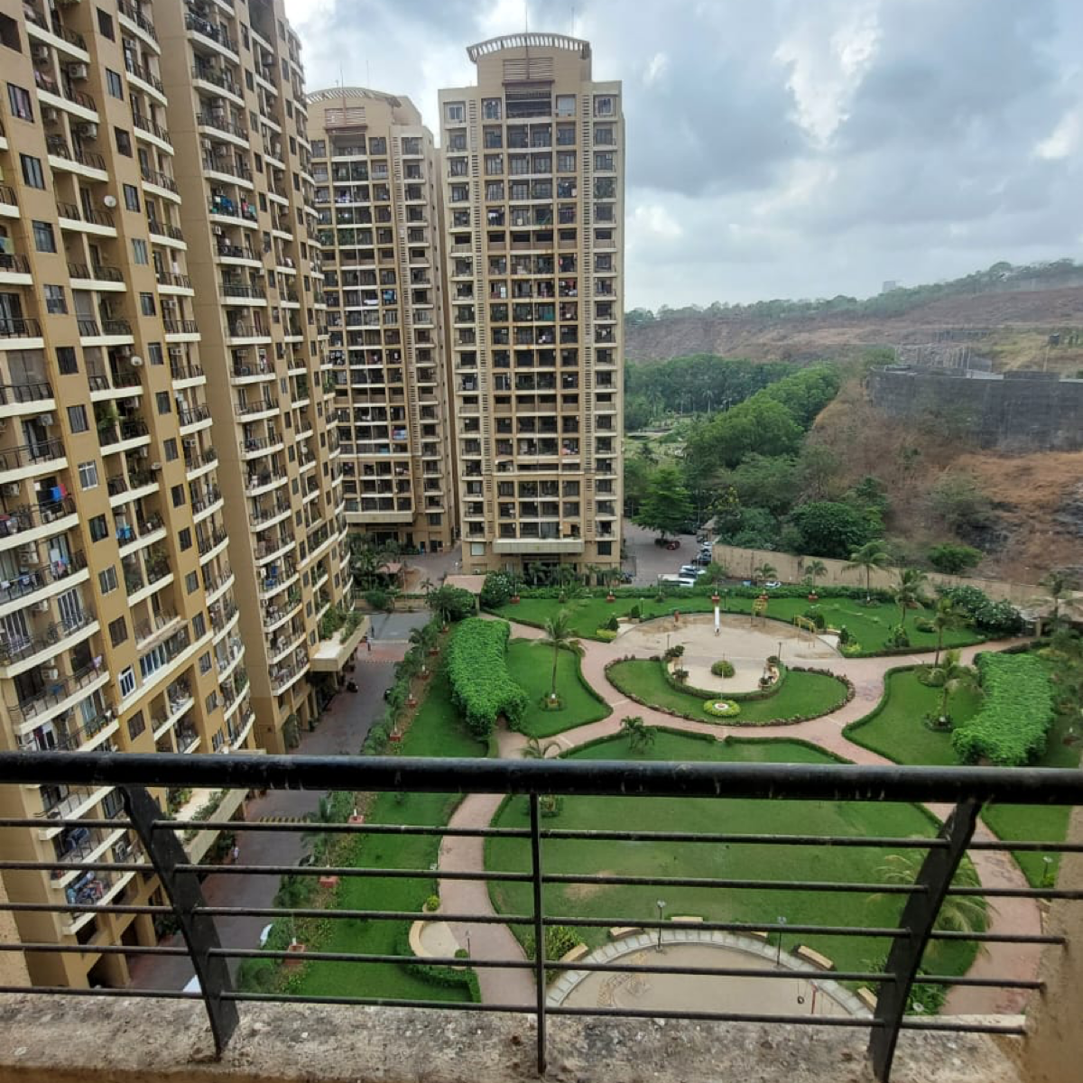 2 BHK Apartment For Rent in Raheja Heights 
