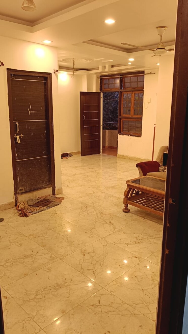 Living Room, hazratganj 3 Bedroom 1500 Sq.Ft. Apartment In Hazratganj Lucknow 8640635