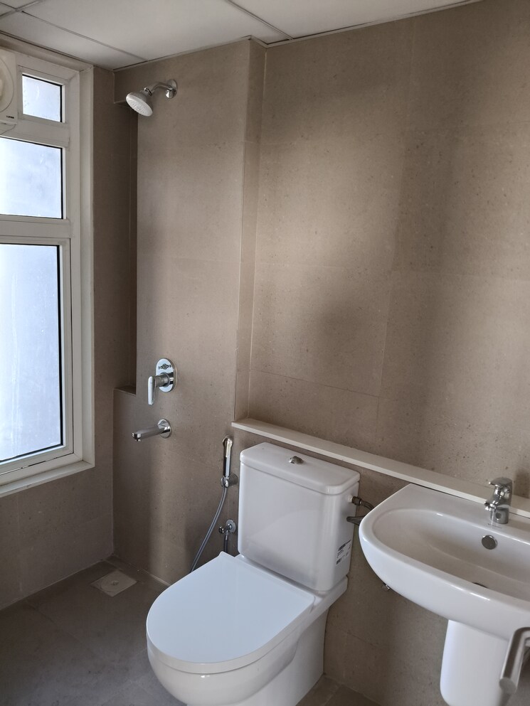 Bathroom, tata-serein 1 Bedroom 450 Sq.Ft. Apartment In Pokhran Road No Two Thane 8640654