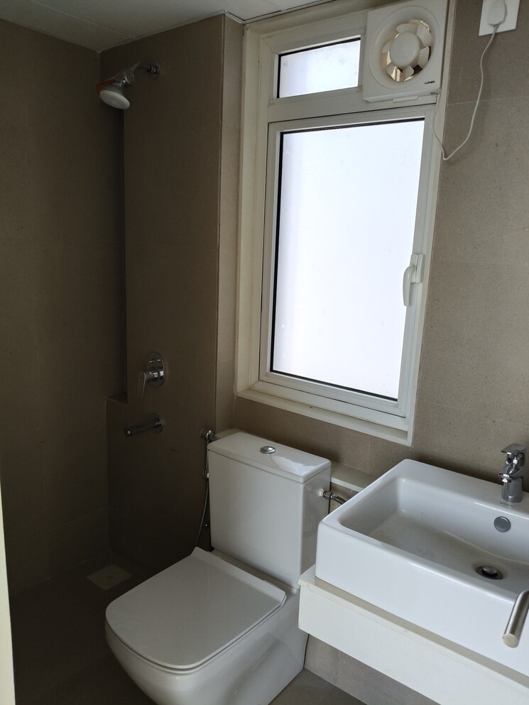 Bathroom, tata-serein 1 Bedroom 450 Sq.Ft. Apartment In Pokhran Road No Two Thane 8640654