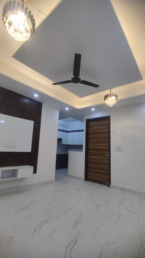 Living Room in 2 BHK Builder Floor at Sector 73 – for Sale