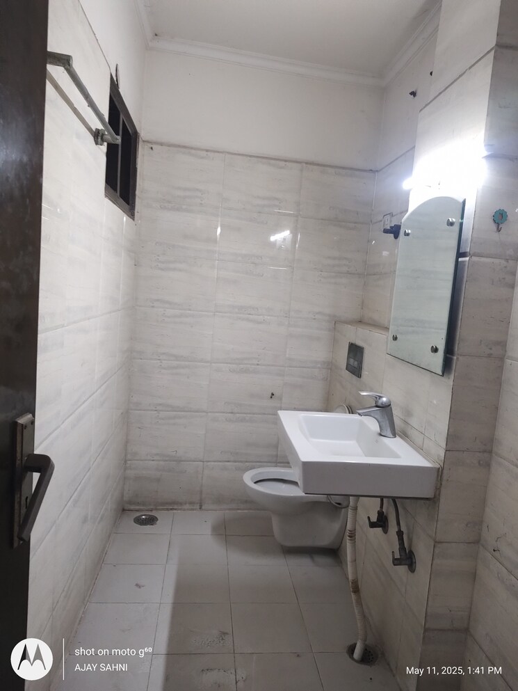 Bathroom, mehrauli 3 Bedroom 1400 Sq.Ft. Builder Floor In Mehrauli Delhi 8640679