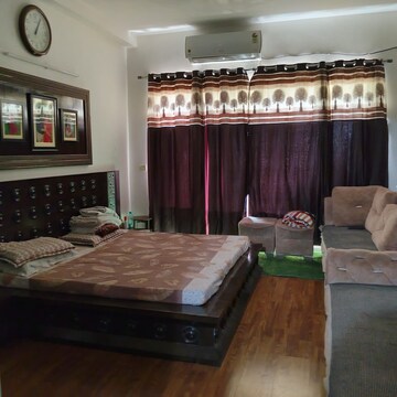 Bedroom in 3 BHK Apartment at Uppal Plumeria Garden Estate, Omicron Iii Greater Noida – for Sale