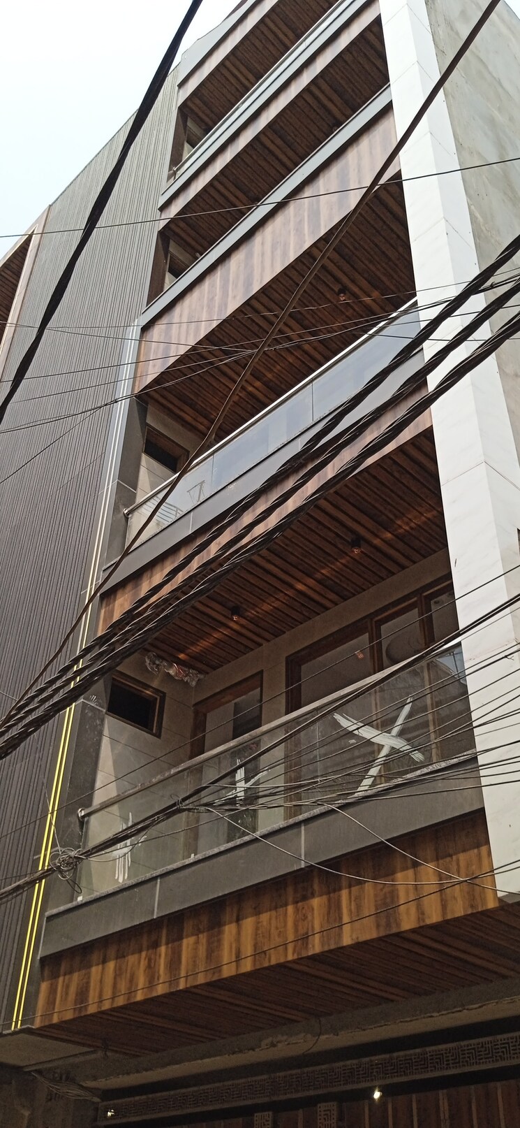 Exterior View, igi airport area 3 Bedroom 1000 Sq.Ft. Builder Floor In Igi Airport Area Delhi 8640690