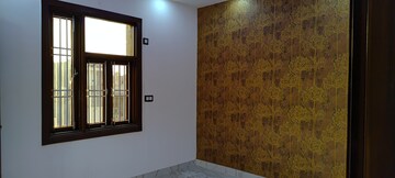 Room in 3 BHK Builder Floor at Dwarka Mor – for Sale