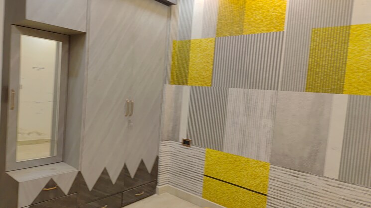 undefined, dwarka mor 3 Bedroom 80 Sq.Yd. Builder Floor In Dwarka Mor Delhi 8640716