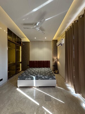 Building Lobby in 2.5 BHK Builder Floor at Pundrik Vihar, Pitampura – for Sale