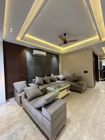 Living Room in 2.5 BHK Builder Floor at Pundrik Vihar, Pitampura – for Sale