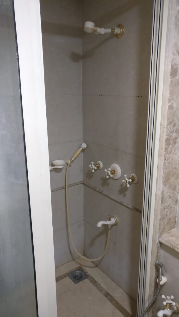 Bathroom, raheja-empress 4 Bedroom 2600 Sq.Ft. Apartment In Prabhadevi Mumbai 8640729